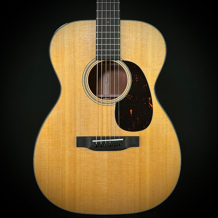 Martin 00-18