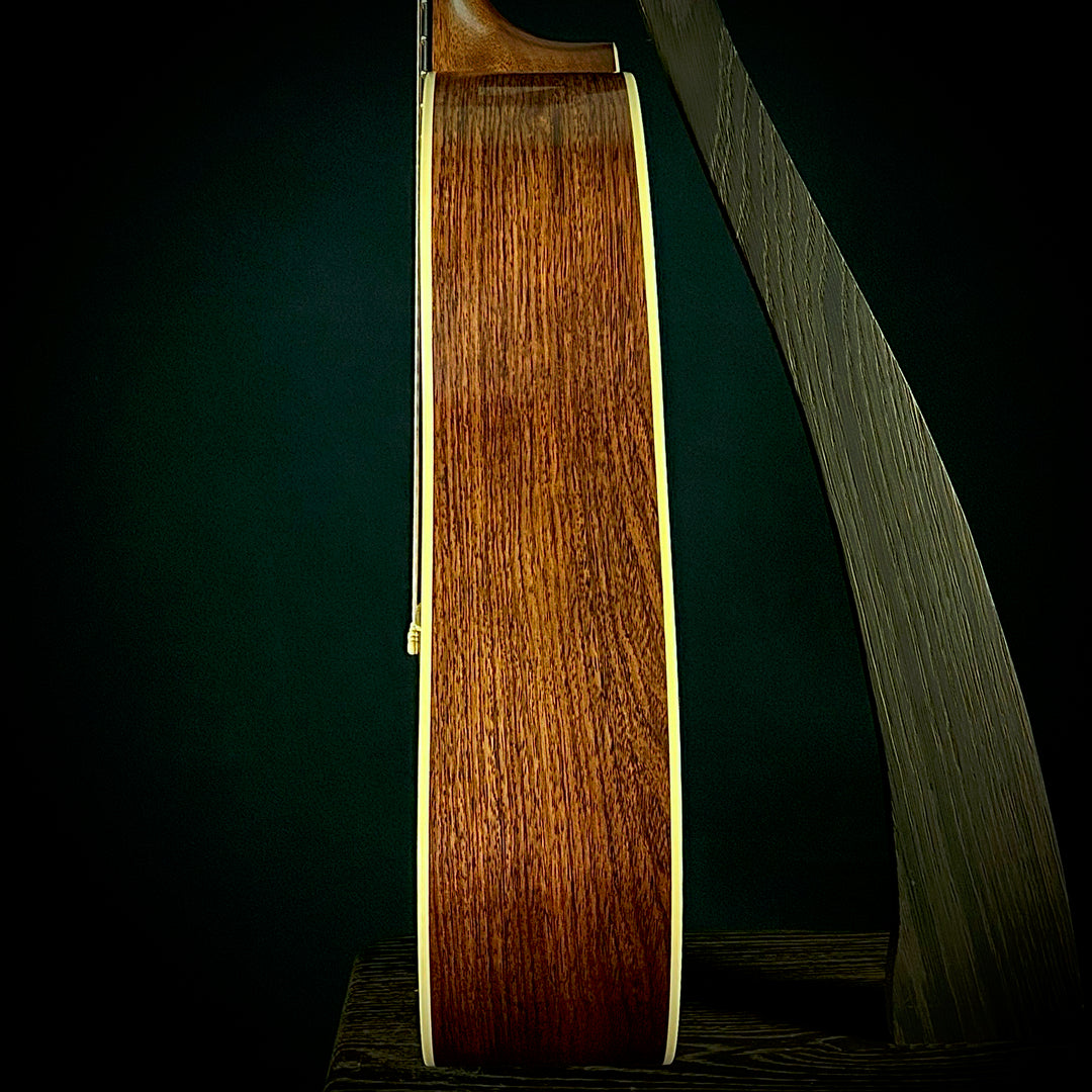 Martin D-28 Authentic 1937 Aged - Guatemalan Rosewood