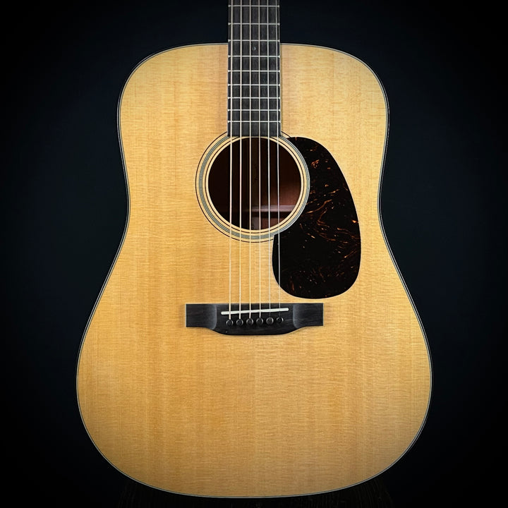 Martin D-18