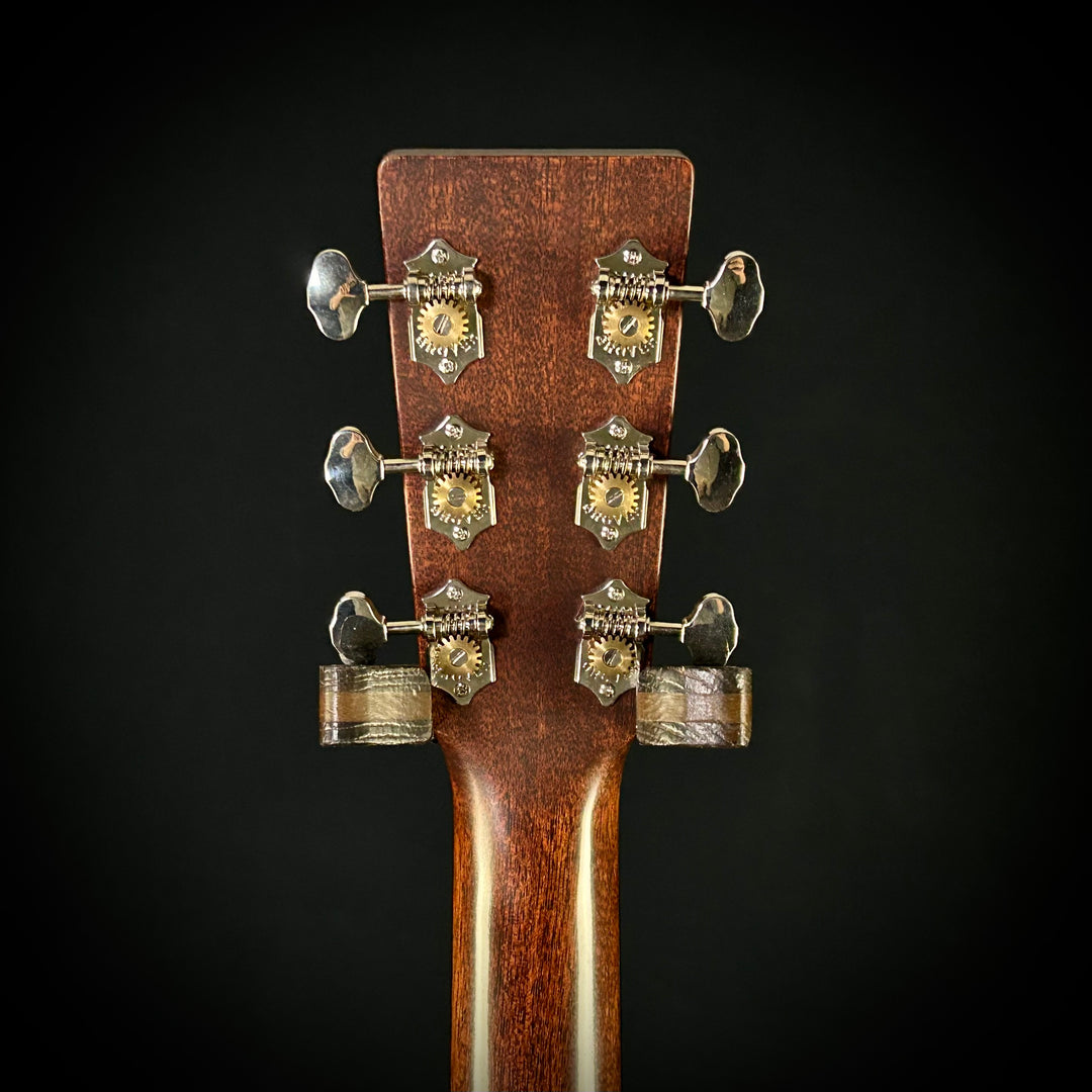 Martin 2022 000-18 (USED)