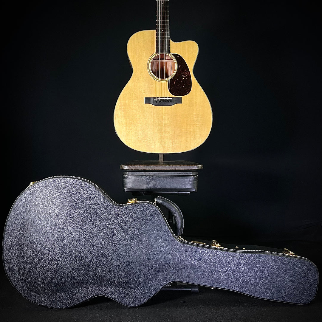 Martin Custom Shop 18 style, "0000" Short Scale - Cutaway