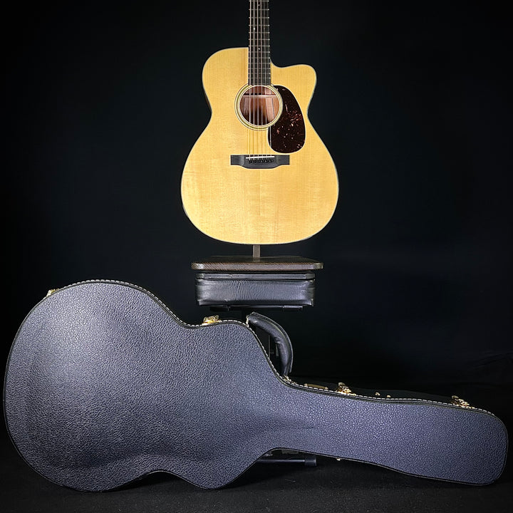 Martin Custom Shop 18 style, "0000" Short Scale - Cutaway