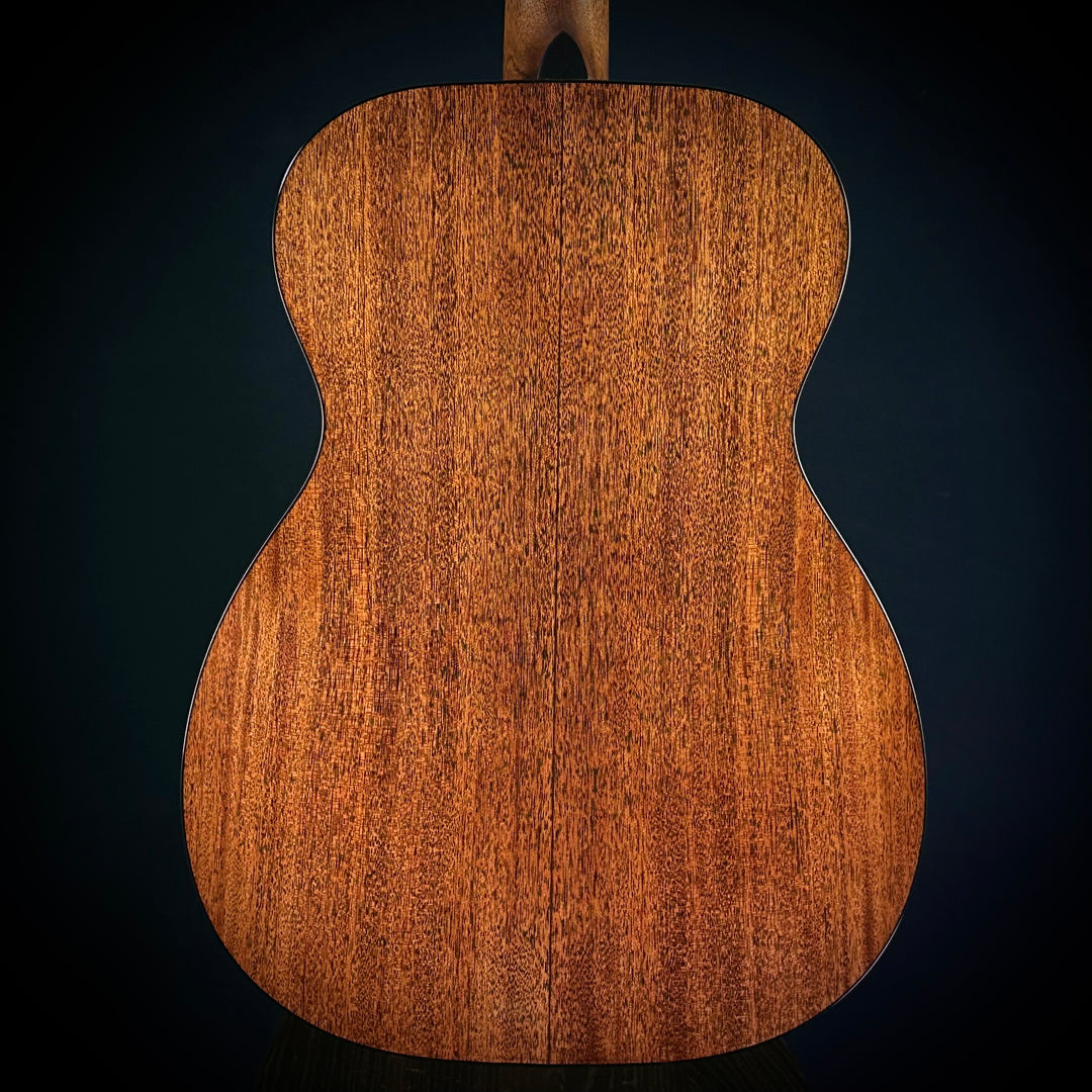 Martin 00-18