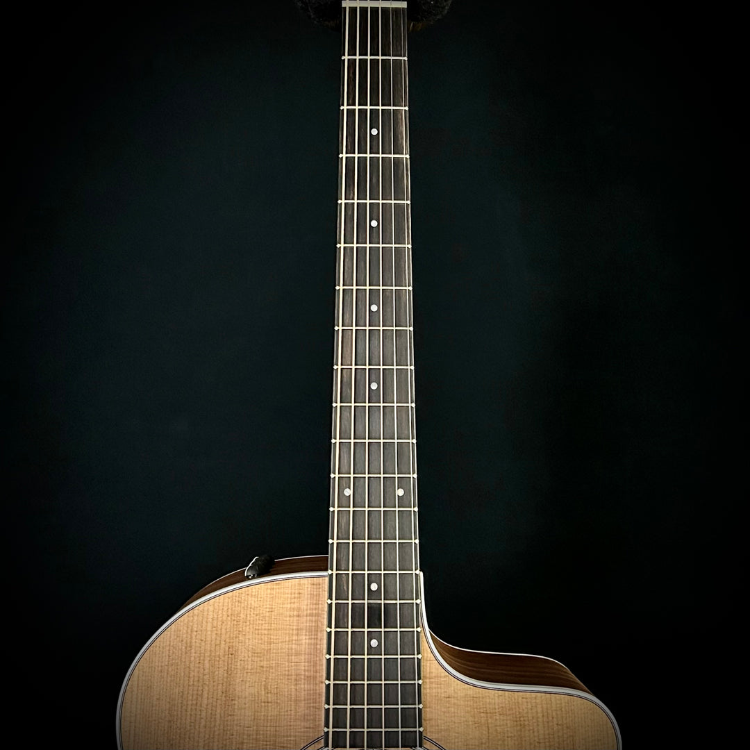 Taylor 214CE - Walnut