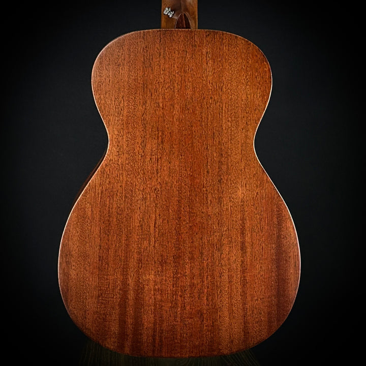Martin 0-10E Retro - Jason Isbell