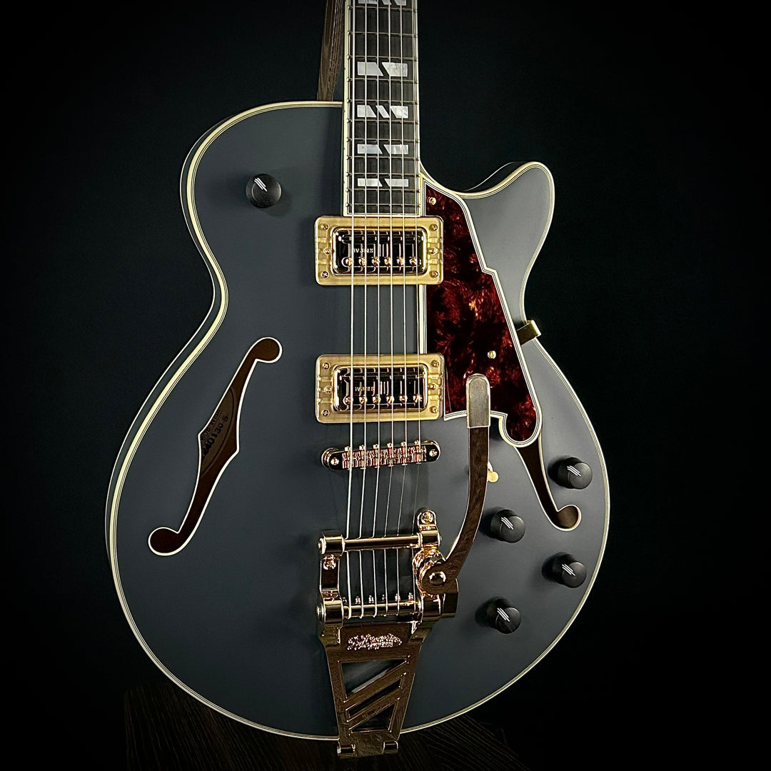 D’Angelico Deluxe Bobby Weir 3