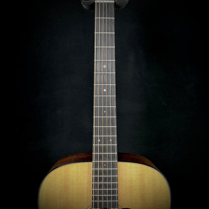 Martin D-18