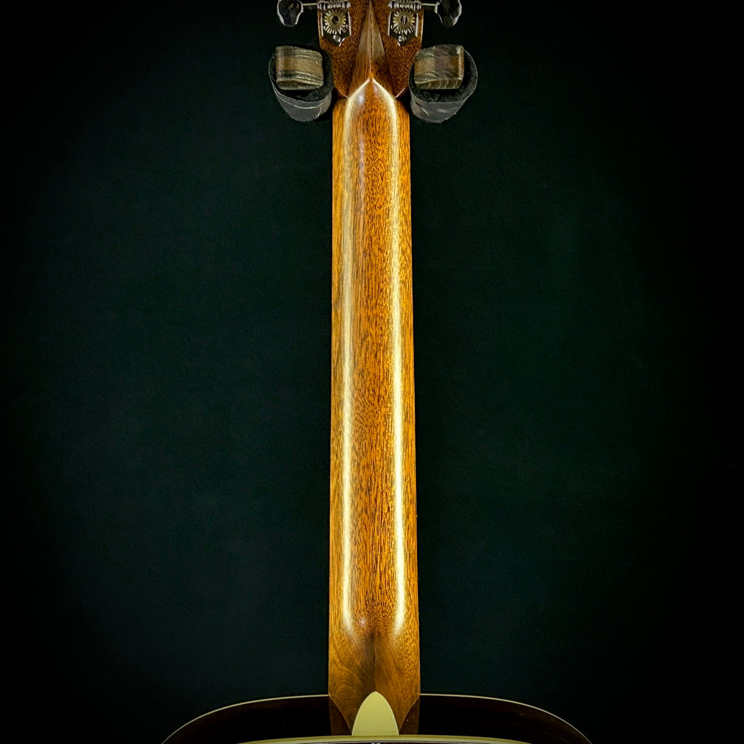 Martin 000-28