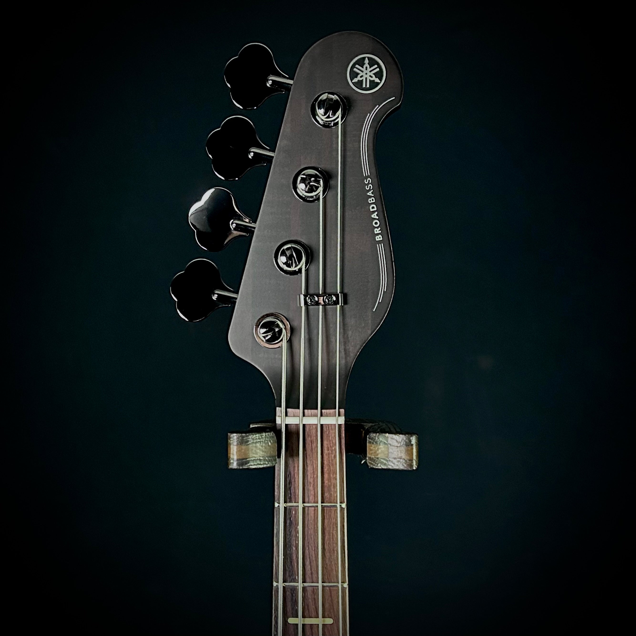 Yamaha Broadbass BB734 – Music Villa MT