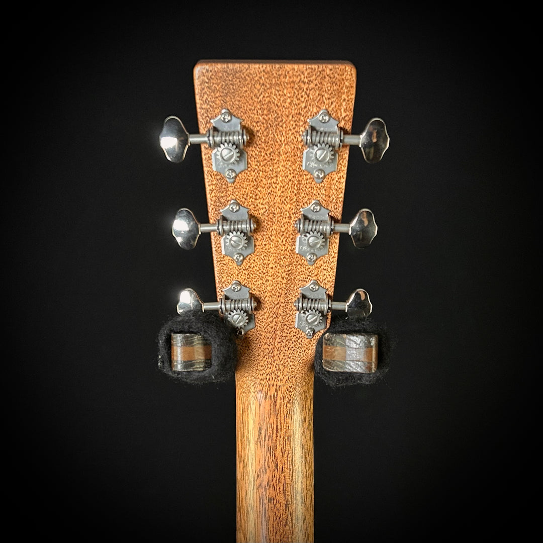 Martin Music Villa CS 18 Style, Jumbo - Bastogne Walnut