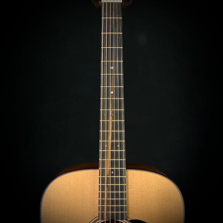 Martin D-18E Modern Deluxe