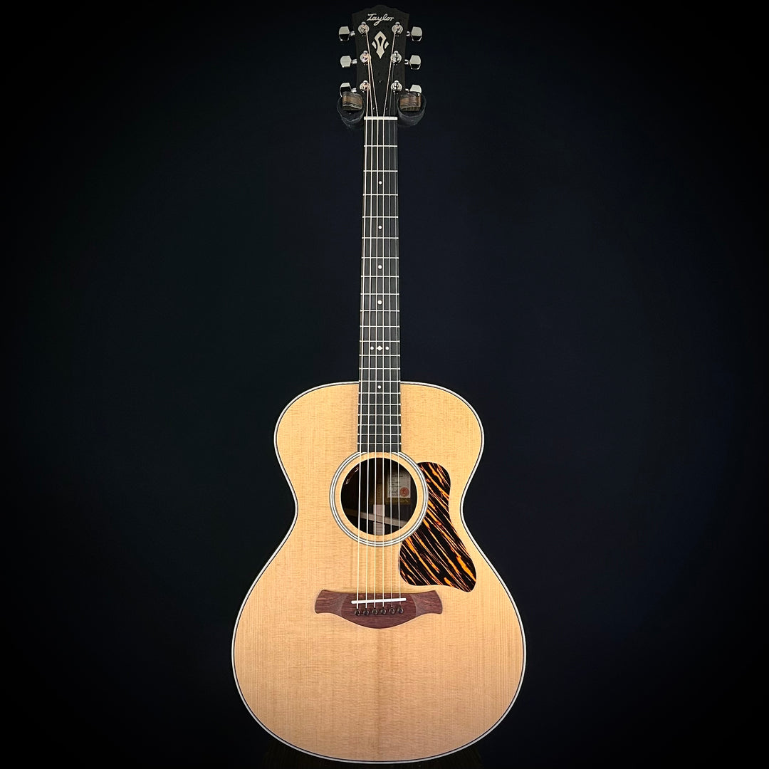 Taylor Gold Label 712E