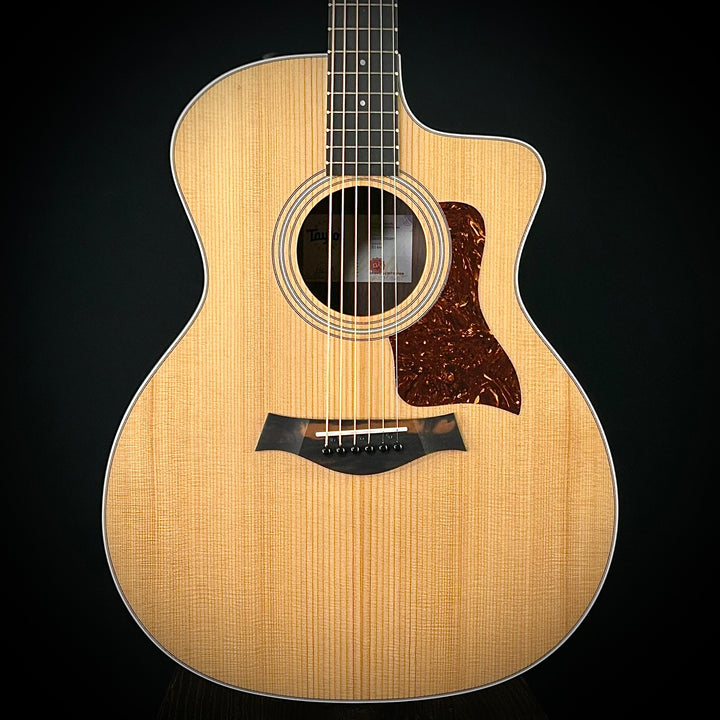 Taylor 214ce - Walnut
