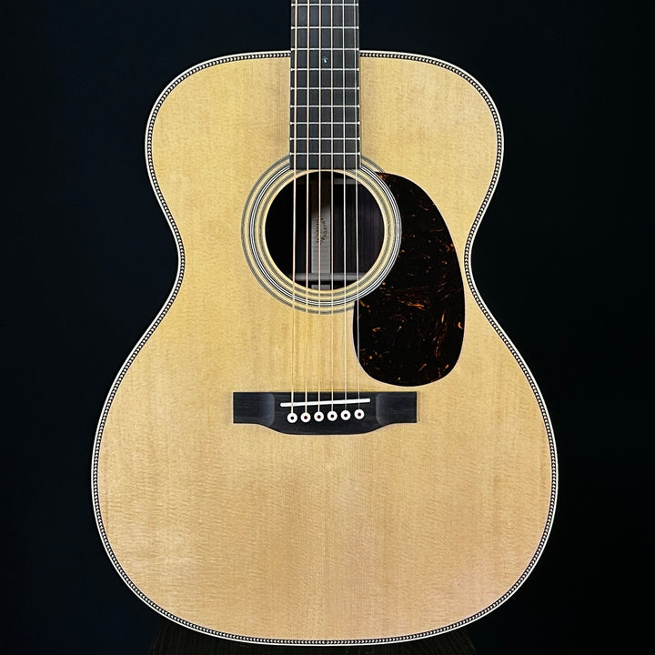 Martin 000-28