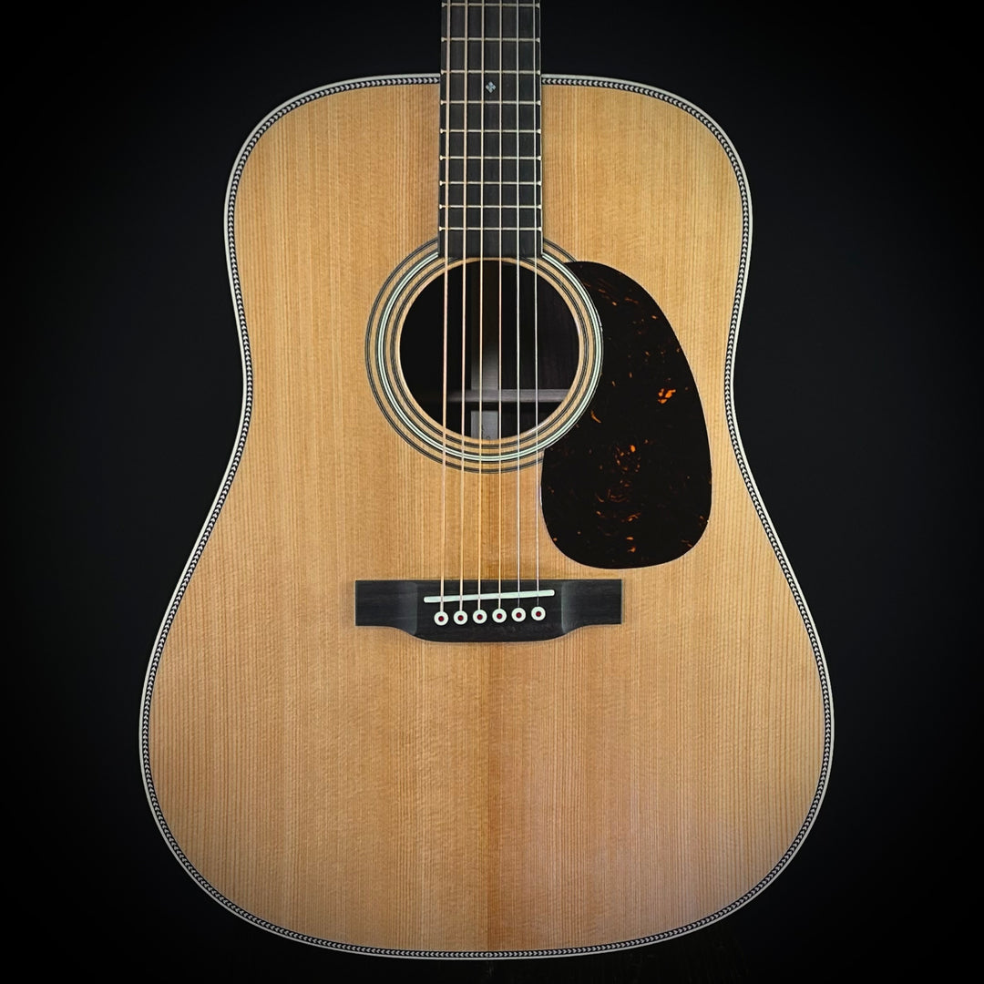 Martin D-28 Modern Deluxe