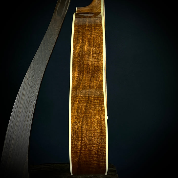 Martin MV Custom Shop 00 12-Fret - Flamed Mahogany