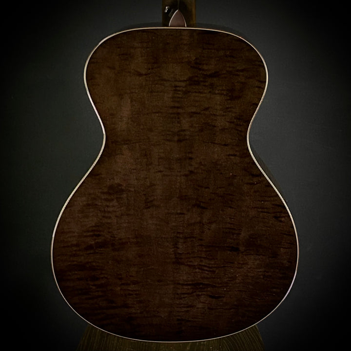 Taylor Custom Gold Label - Grand Concert