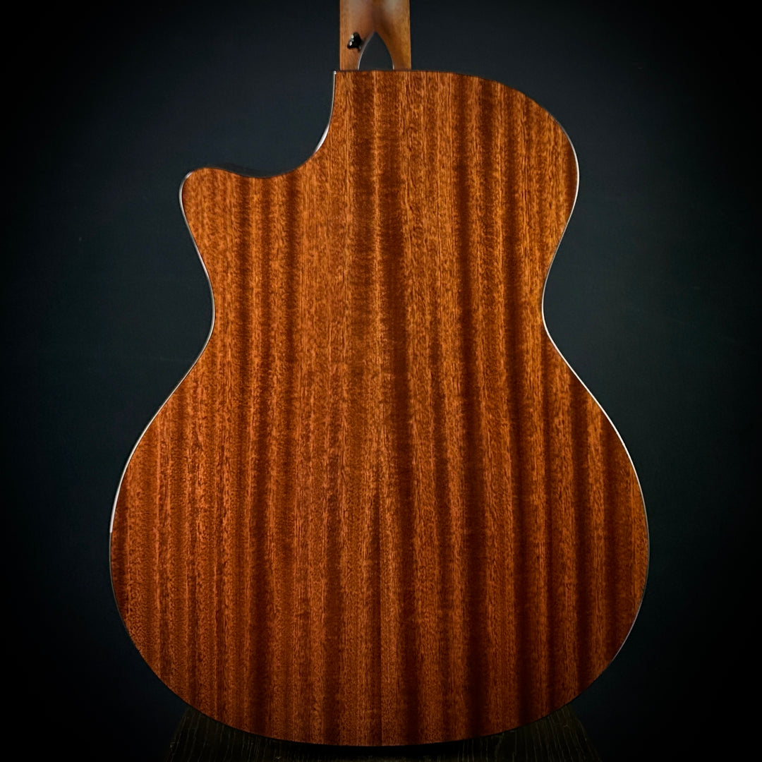 Taylor MV Custom Baritone-6 - Grand Auditorium