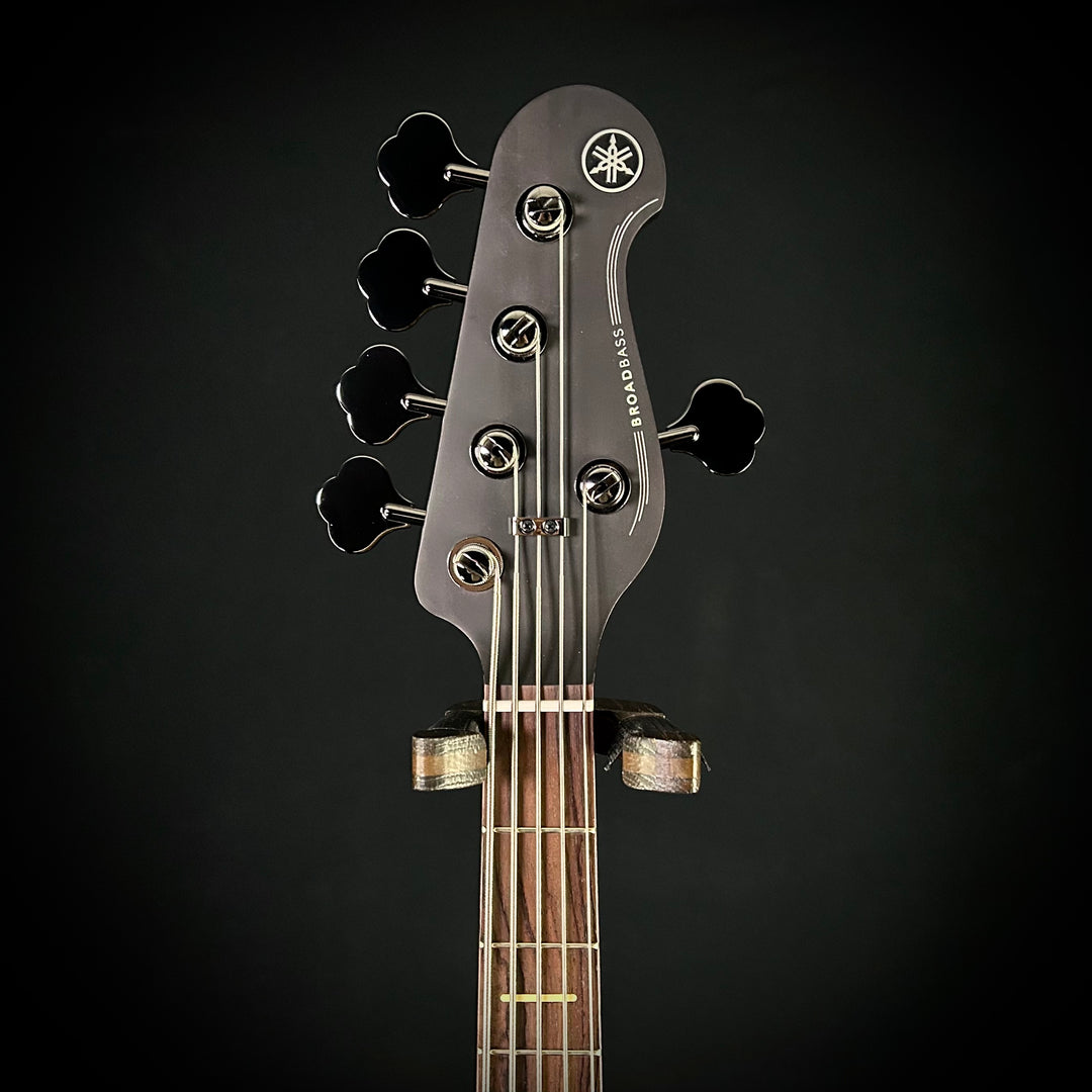 Yamaha BB735A