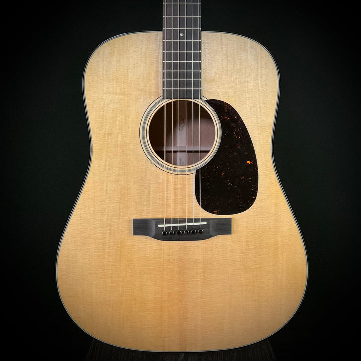 Martin D-18