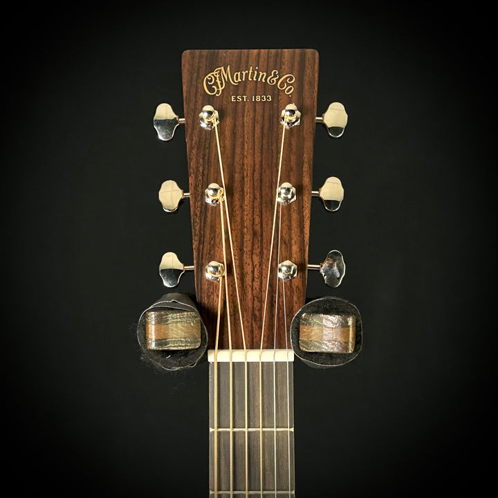 Martin D-18