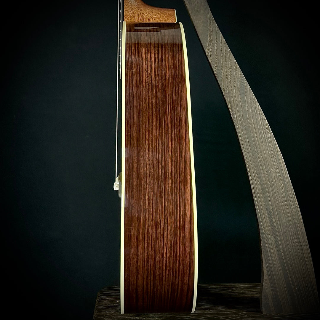 Martin D-28 - Billy Strings