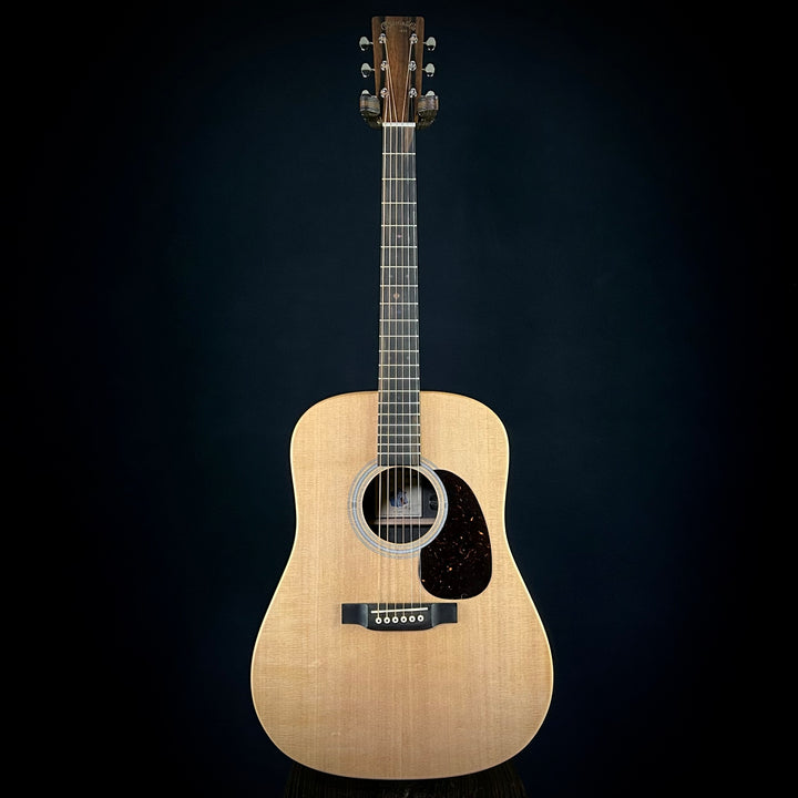 Martin D-X2E Billy Strings