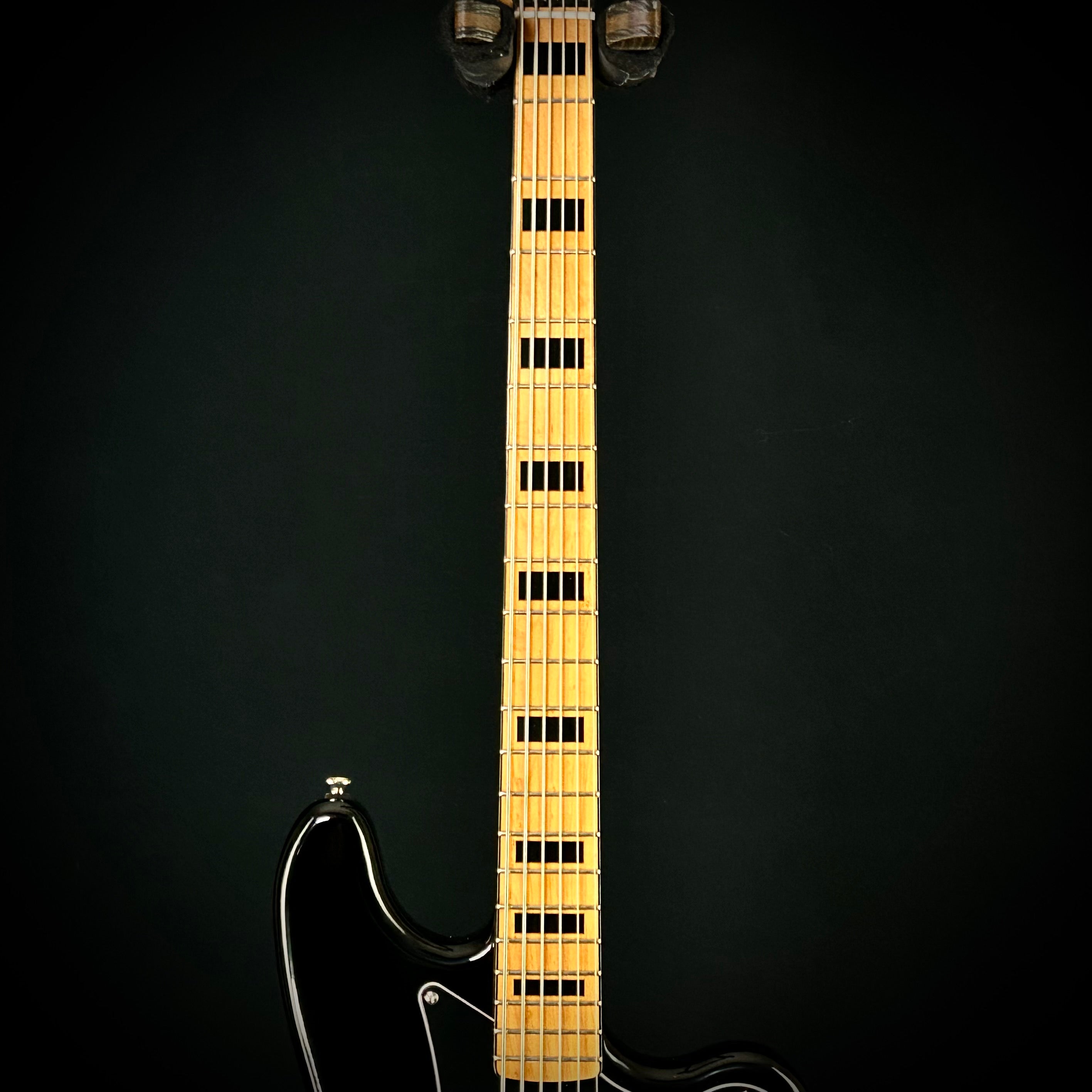 Squier Classic Vibe Bass VI – Music Villa MT