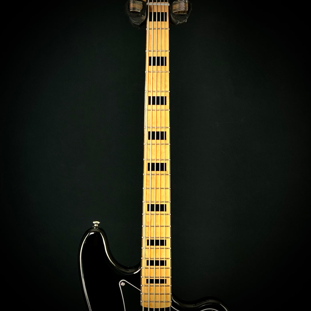 Squier Classic Vibe Bass VI