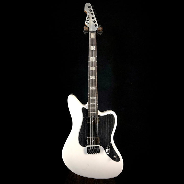 LTD XJ-HT Snow White