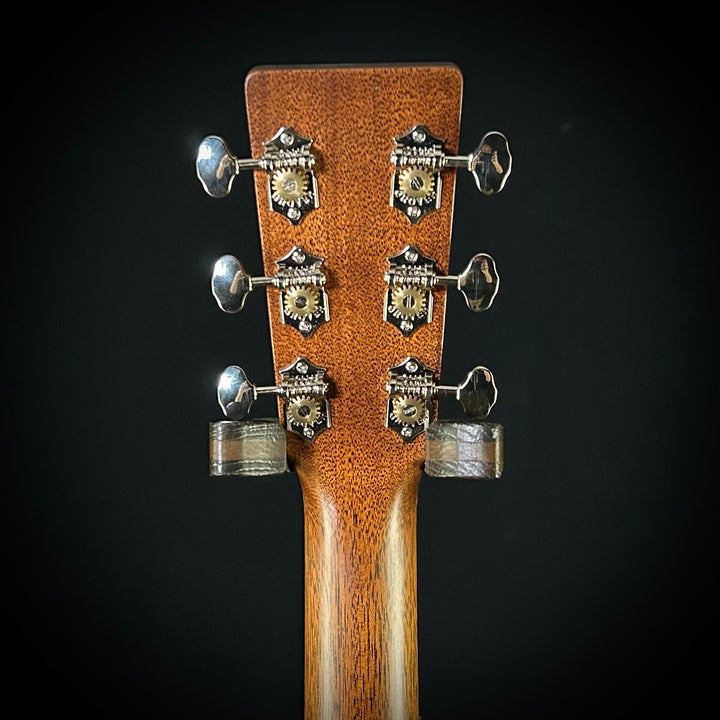 Martin D-18