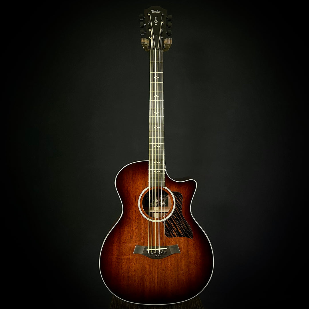 Taylor MV Custom Baritone-8 - Grand Auditorium