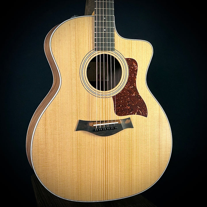 Taylor 214ce - Walnut