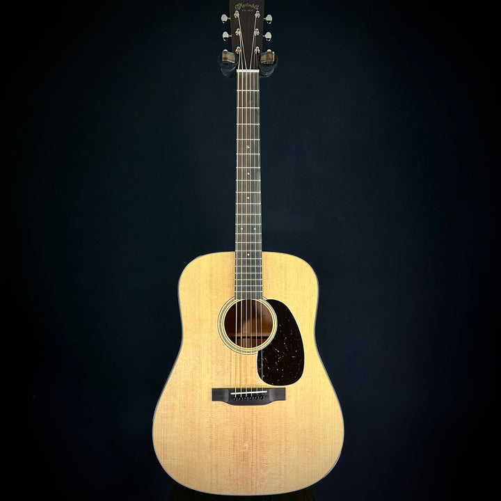 Martin D-18