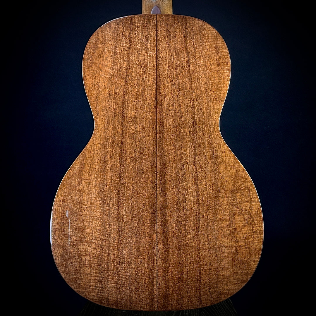Martin Custom Shop "00" 12-Fret Nylon - Flamed Mahogany