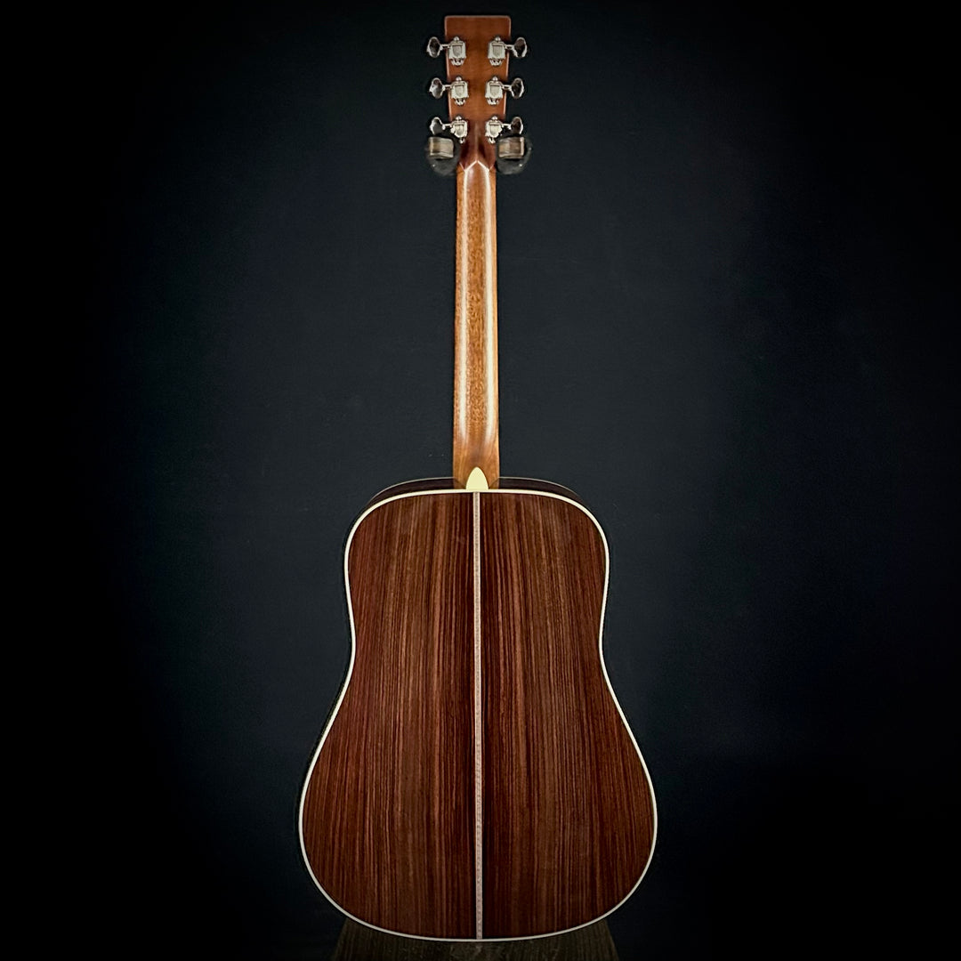 Martin D-28 - Billy Strings