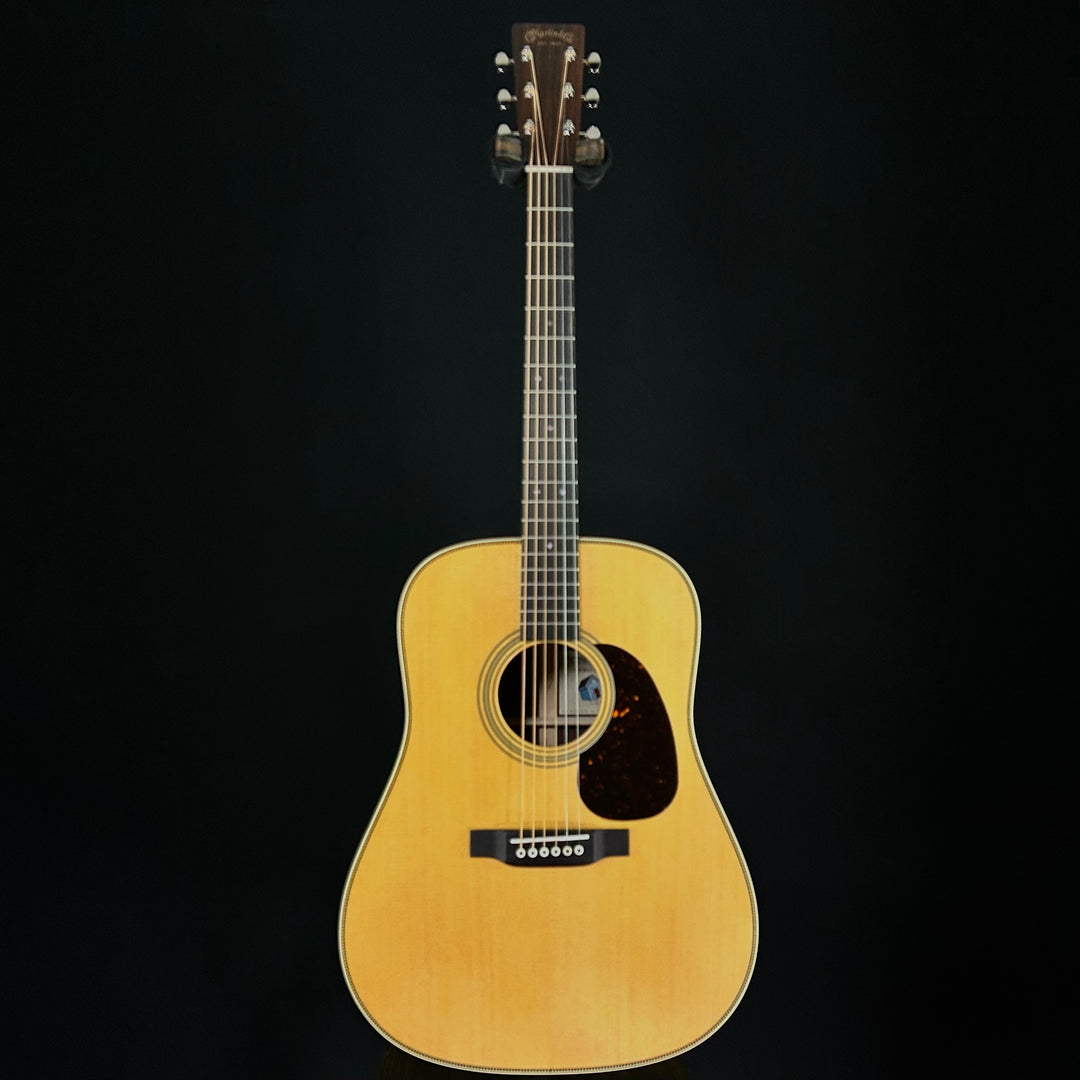 Martin D-28 - Billy Strings