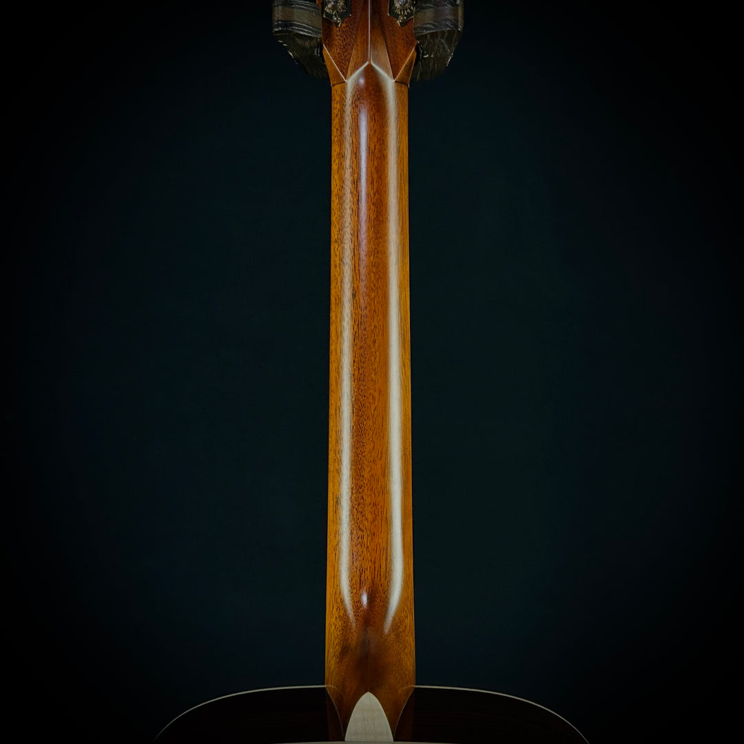Martin D-28 Modern Deluxe