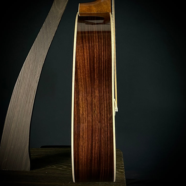 Martin D-28 Modern Deluxe