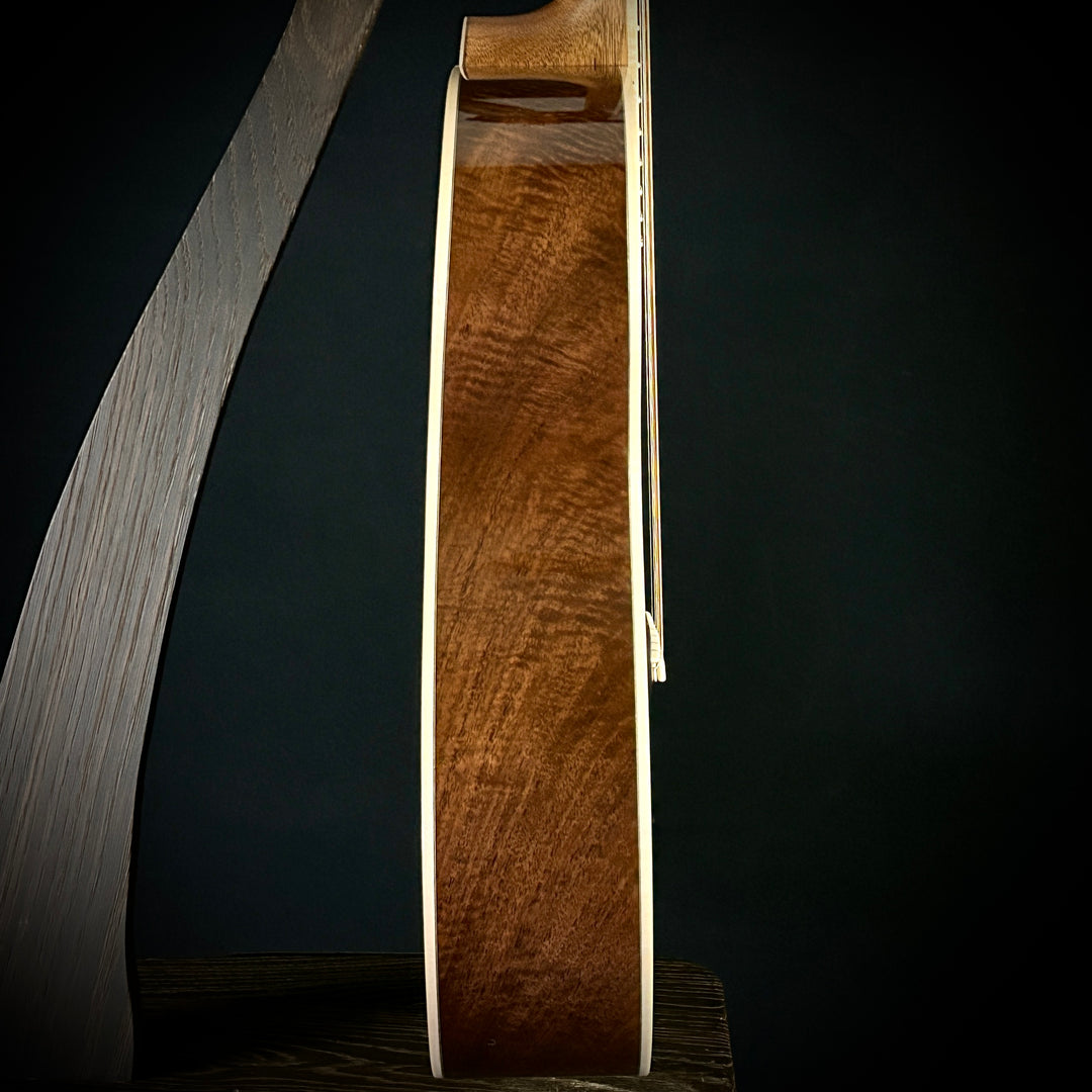 Martin Music Villa Custom Shop OM - Bastogne Walnut