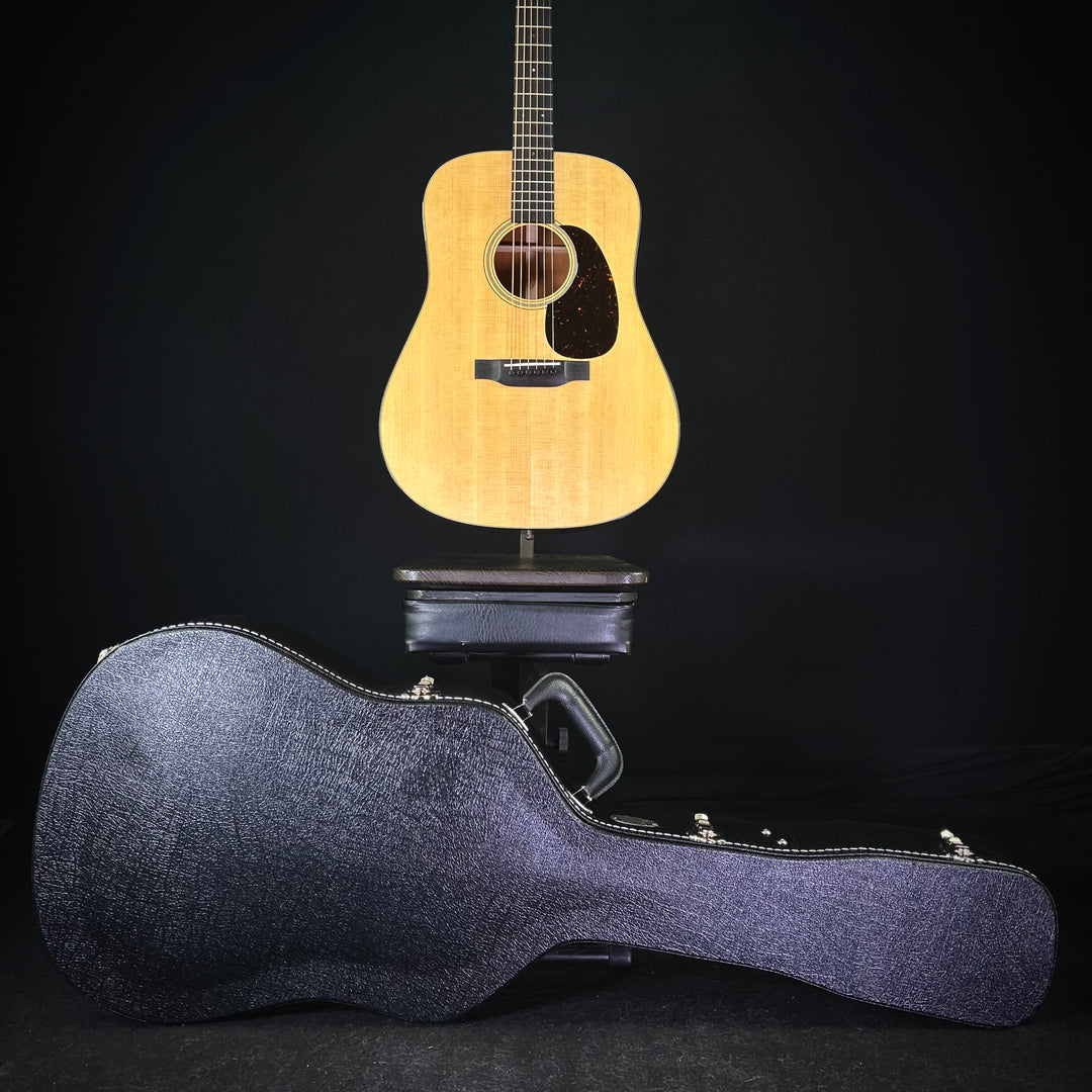 Martin D-18