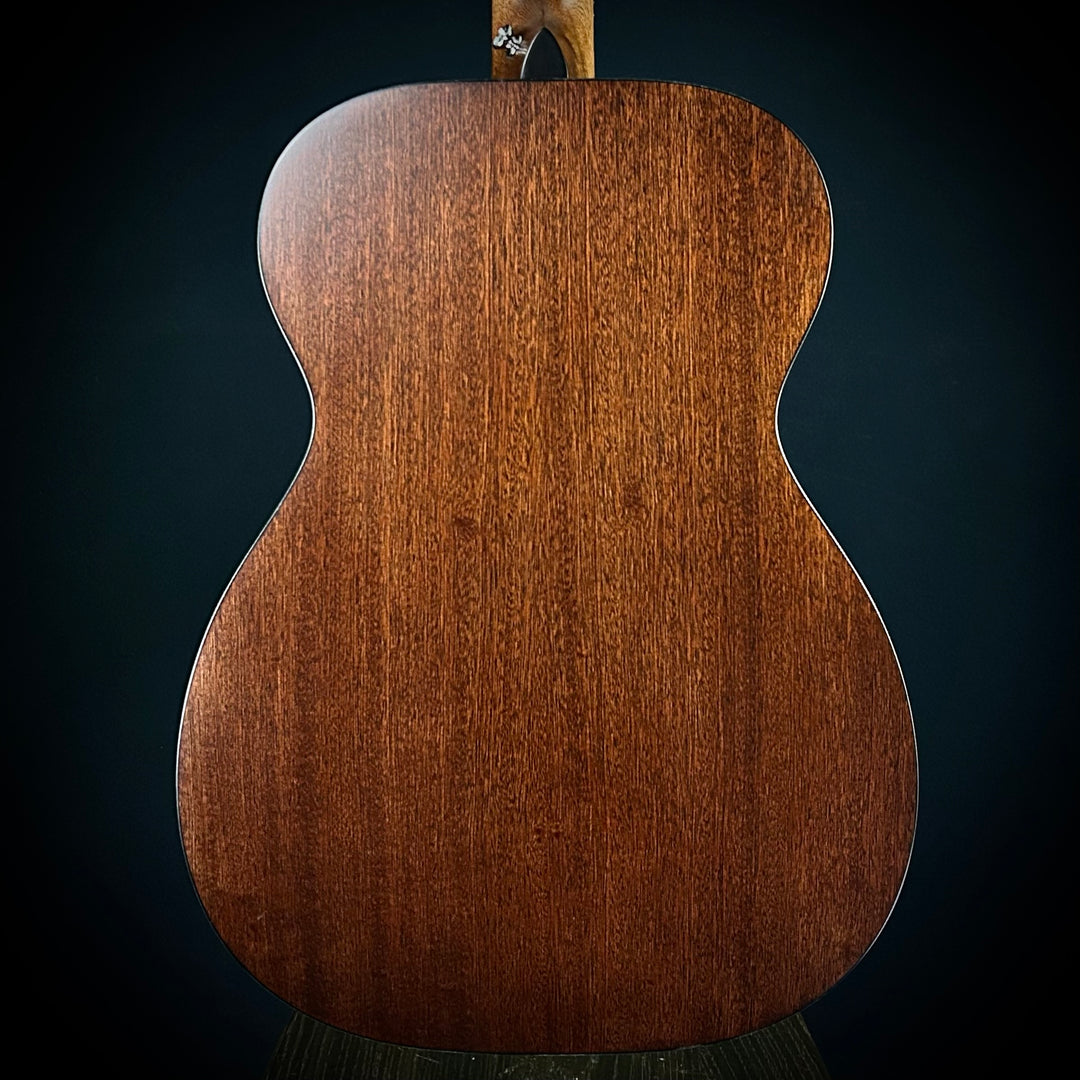 Martin 00-10E Retro - Joe Bonamassa