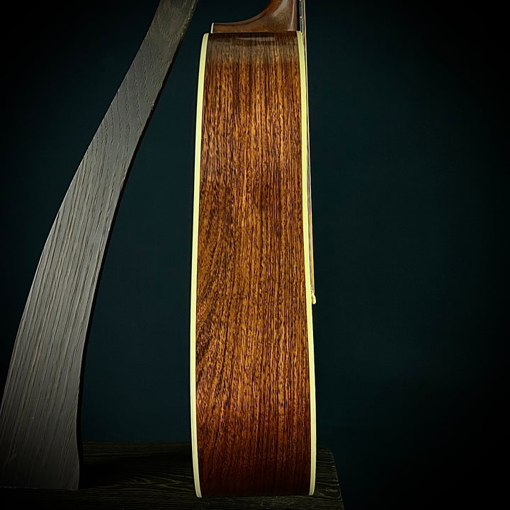 Martin D-28 Authentic 1937 Aged - Guatemalan Rosewood