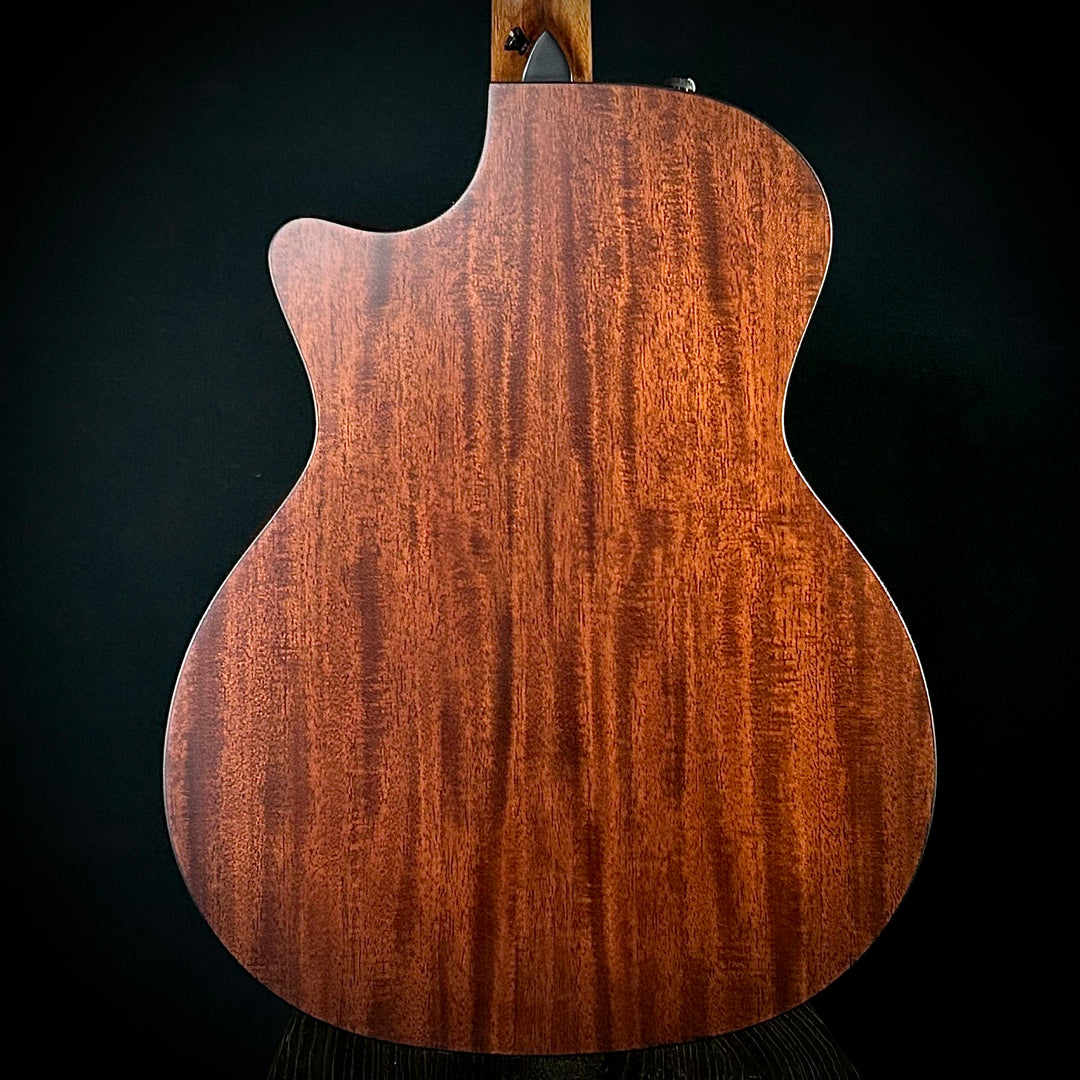 Taylor 324CE