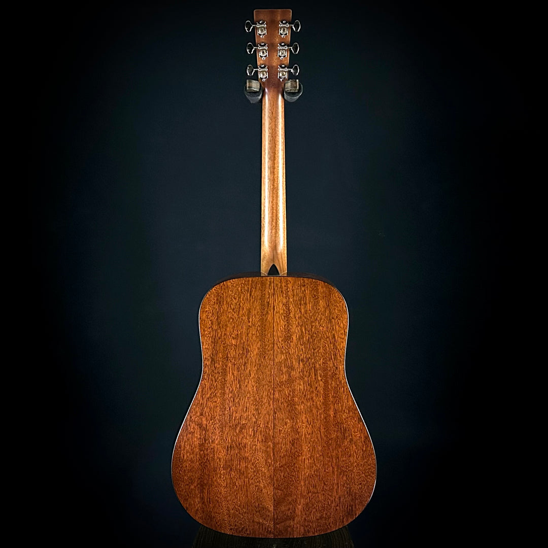 Martin D-18