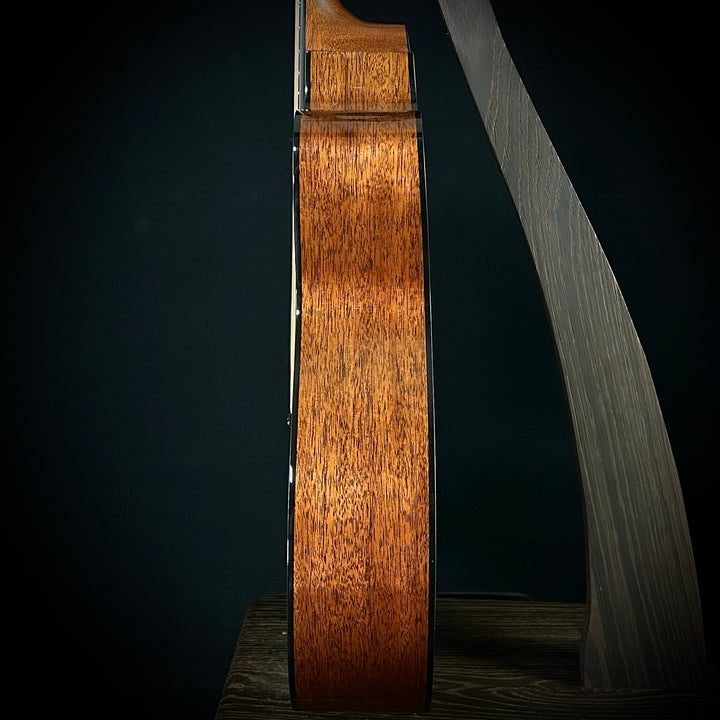 Martin Custom Shop 18 style, "0000" Short Scale - Cutaway