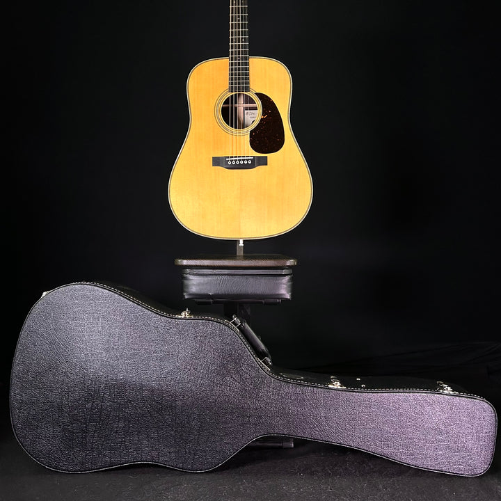 Martin D-28 - Billy Strings