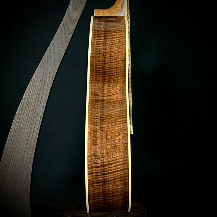 Martin Music Villa Custom 000, 41 Style - Bastogne Walnut