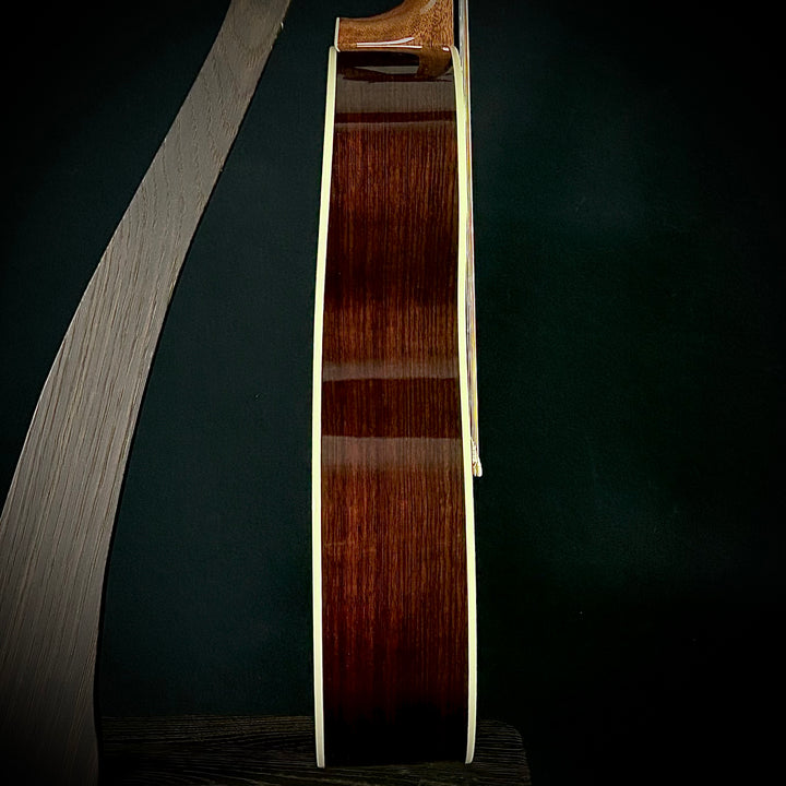 Martin 000-EC 30th Anniversary LTD