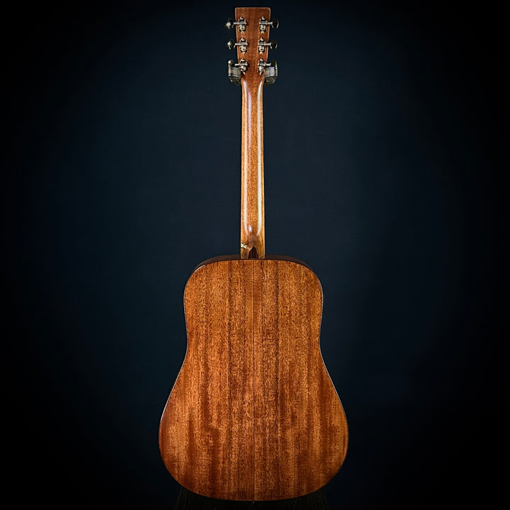 Martin D-18E Modern Deluxe
